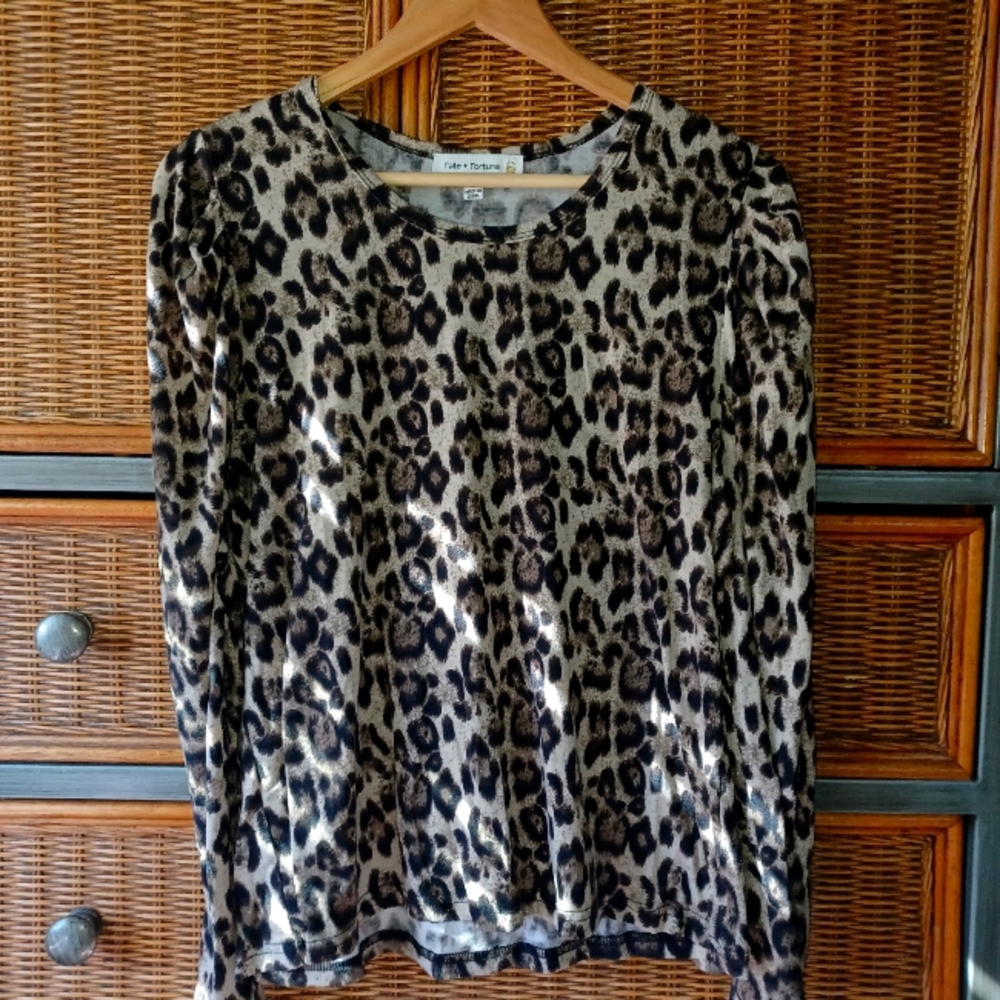 Fate+ Fortune Women's Size Large Blouse  NWOT Cheetah Print